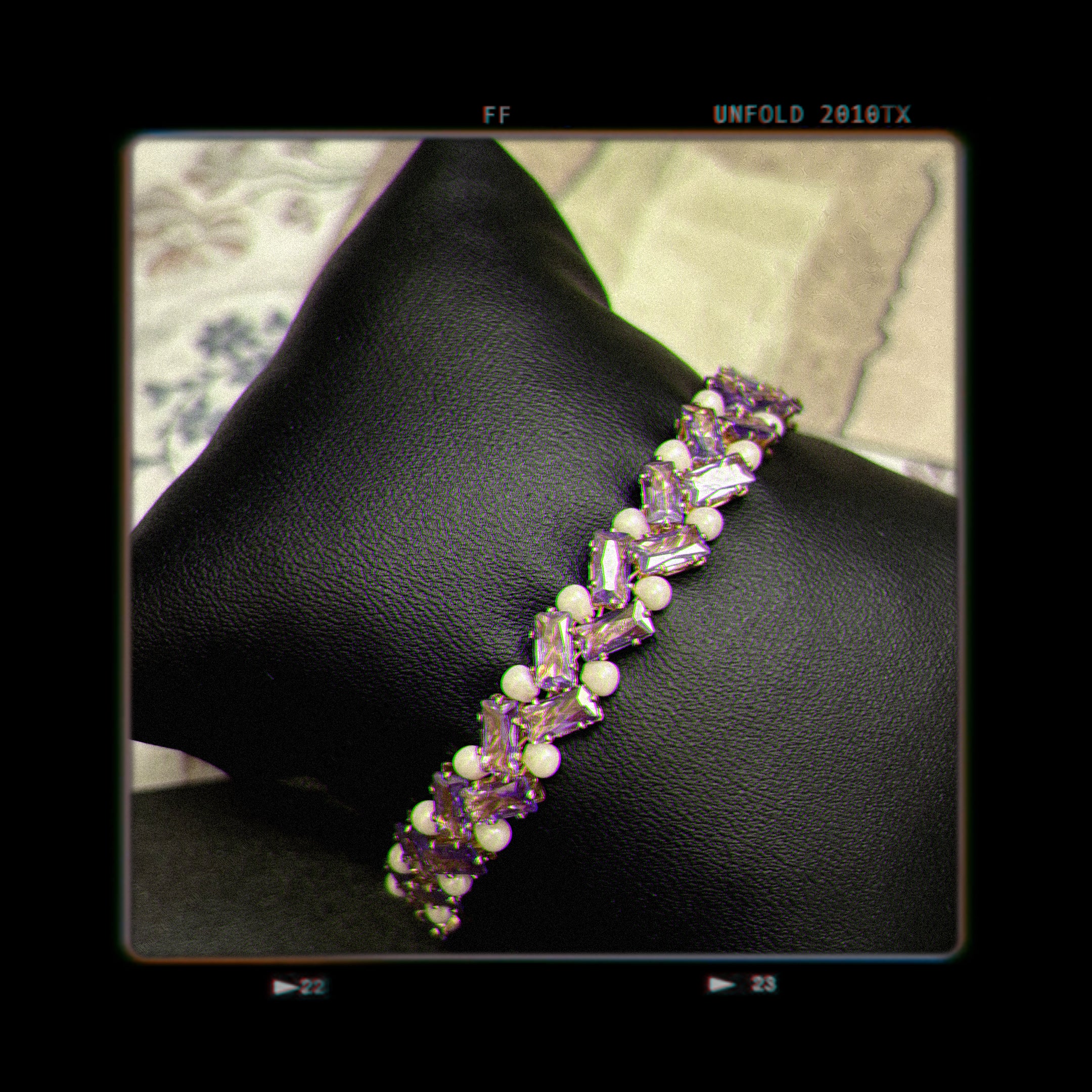 (N7）Dreamy Lilac Czech Glass Bracelet
